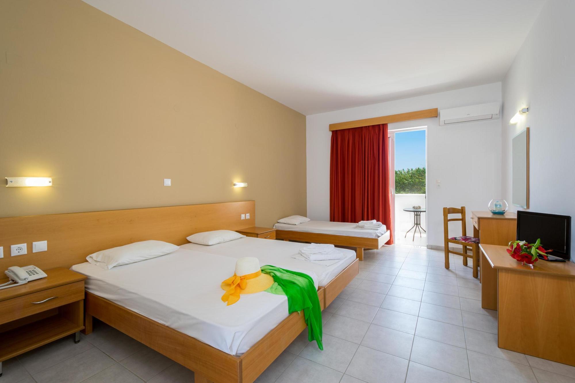 Stafilia Hotel 3*